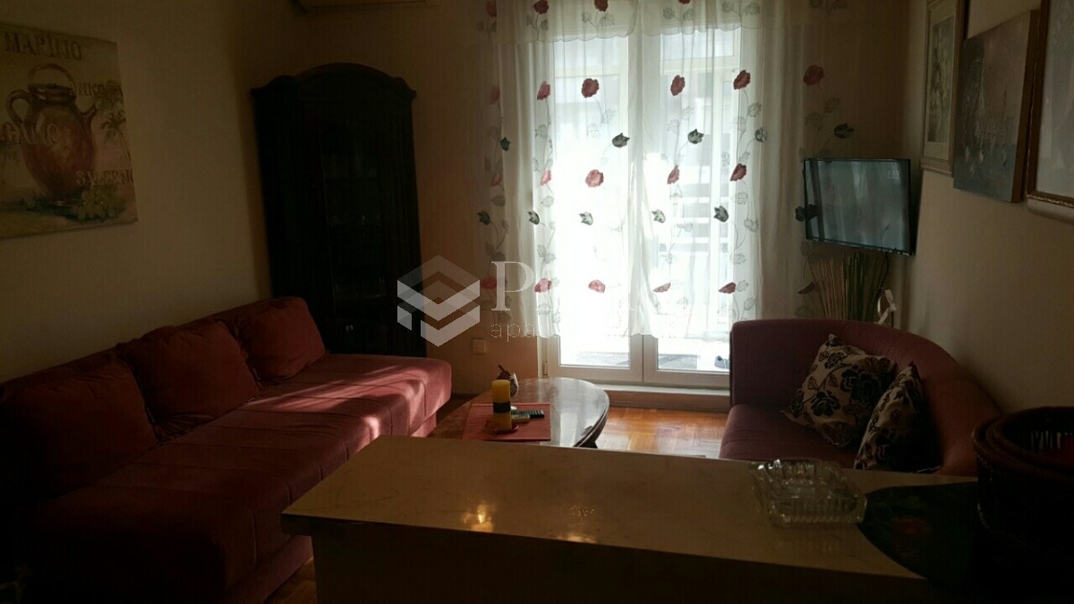 Apartman Moskva, Stari Aerodrom