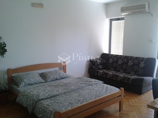 Rent-a-stan u strogom centru grada